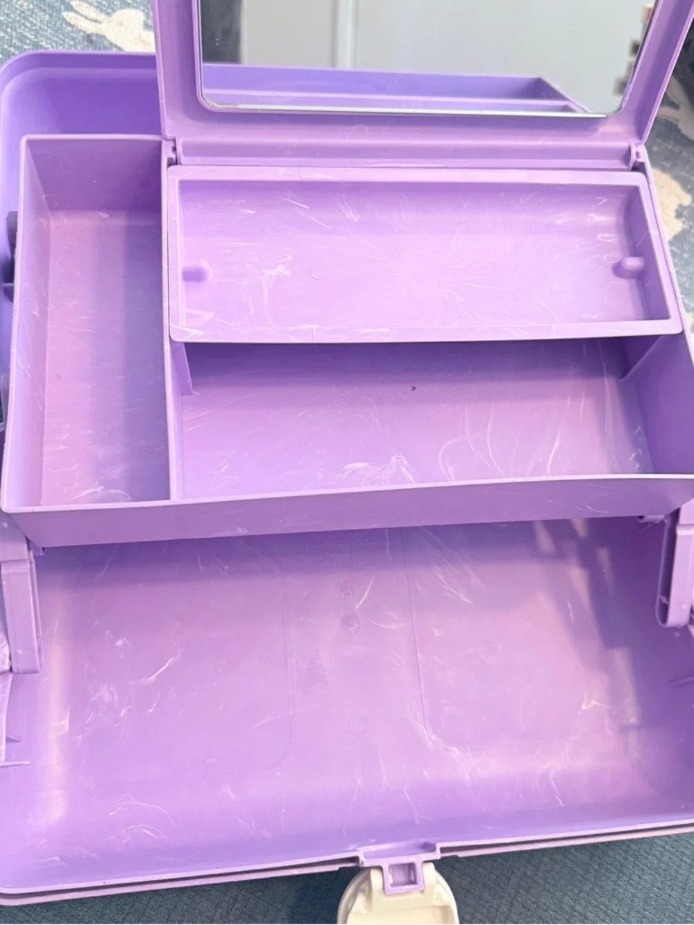 Caboodles Purple Plastic Cosmetic Box with Colorful Geometric Logo 90s